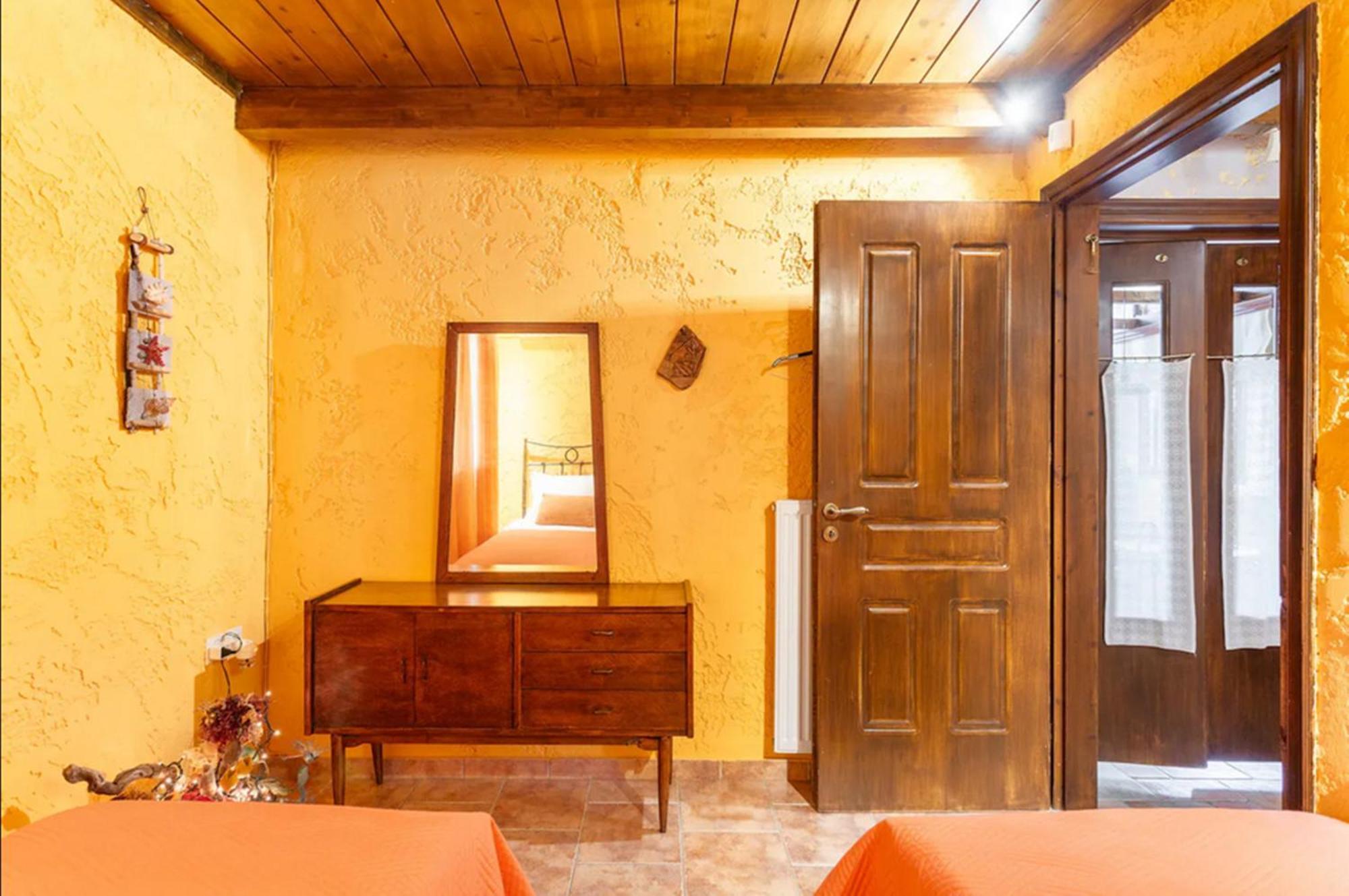 Turdus Merula Retreat Néa Mákri Exterior foto
